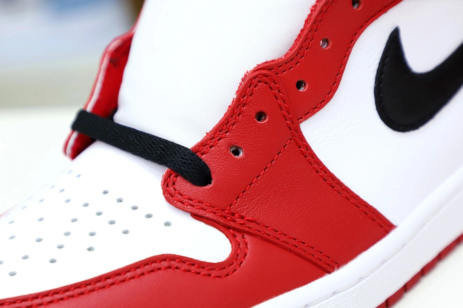 RETRO OG 1 JORDAN HIGH 2015 AIR 'CHICAGO' 1031